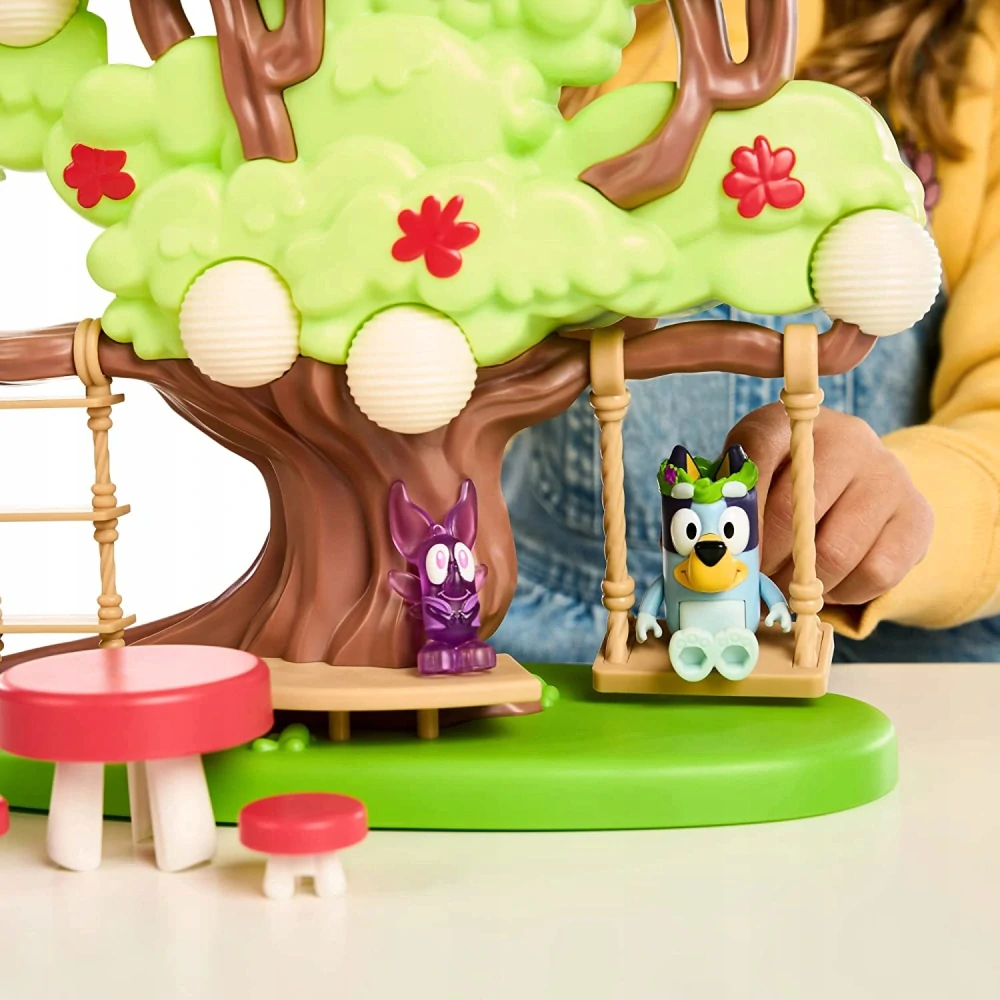 Bluey Domeček na stromě pro hraní se skluzavkou + figurky od Moose