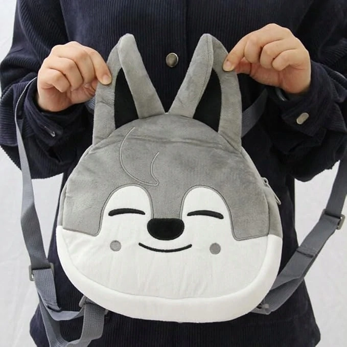 Plyšový Batoh SKZOO Wolf Chan s Stray Kids Vlk