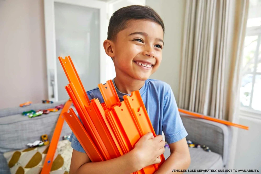 Mattel Hot Wheels Track Builder balení drah pro rozšíření dráha s angličákem BHT77
