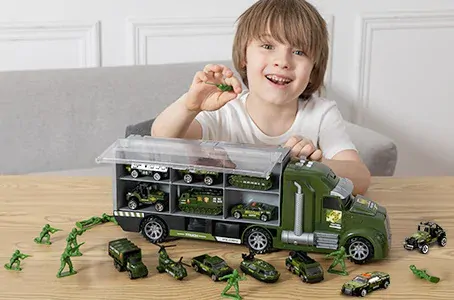 Nákladní auto + 12 ks vojenských vozidel + 12 vojáků Joyin