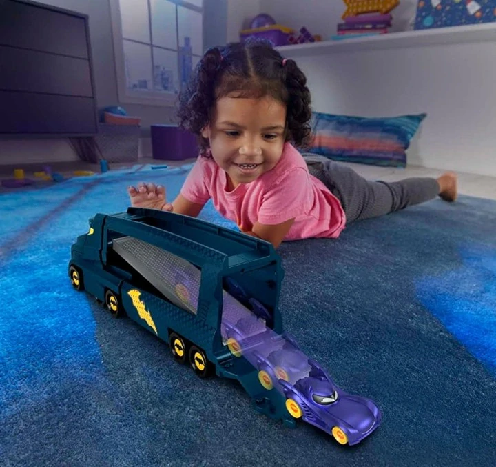 Fisher Price Batwheels Bat Big-Rig tahač transportér a auto HMX07