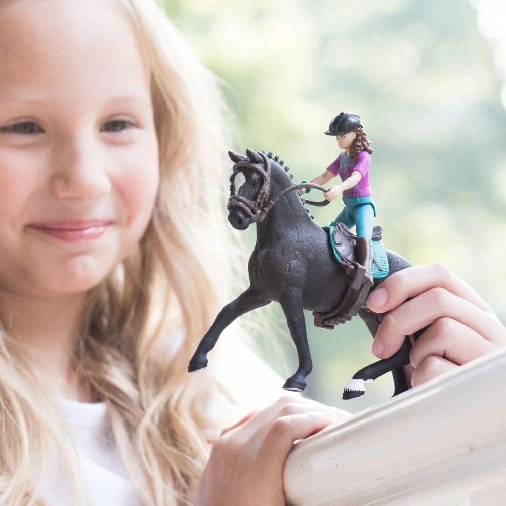 Schleich 42541 Lisa na hanoverském valachu Storm
