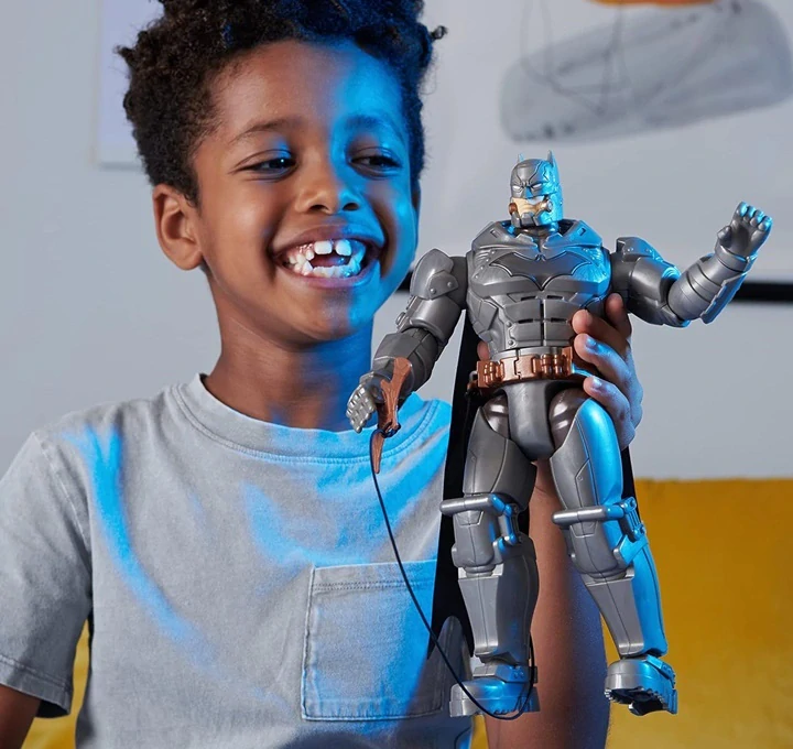 Batman Battle Strike interaktivní Figurka 30 cm světlo a zvuky od Spin Master